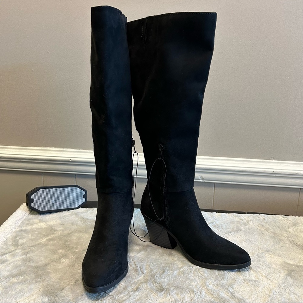 Anneliese Sz 6 Tall Black Faux Suede Heeled Boots NWOT
